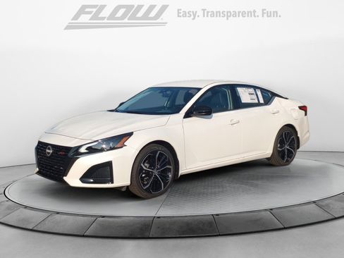 New 2025 Nissan Altima 2.5 SR image 3