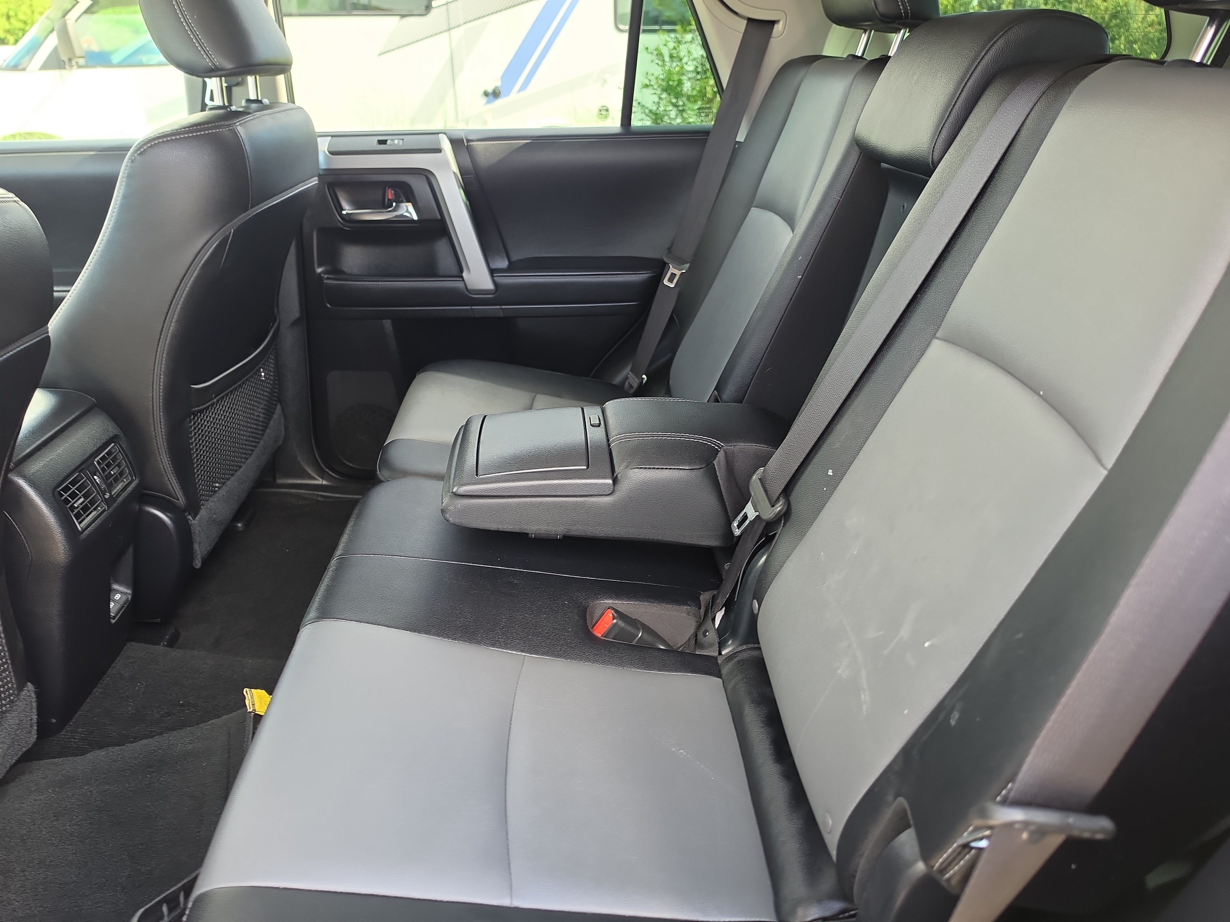 Used 2023 Toyota 4Runner SR5 Premium w/ Moonroof Package RWD image 11