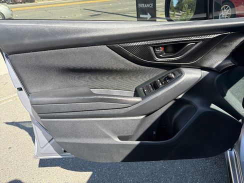 Used 2019 Subaru Crosstrek 2.0i AWD/4WD image 38
