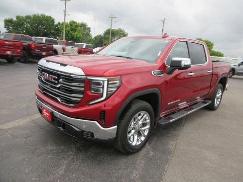 Certified 2024 GMC Sierra 1500 SLT w/ SLT Premium Plus Package AWD/4WD image 11