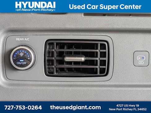 Used 2025 Hyundai Santa Fe Calligraphy FWD image 17