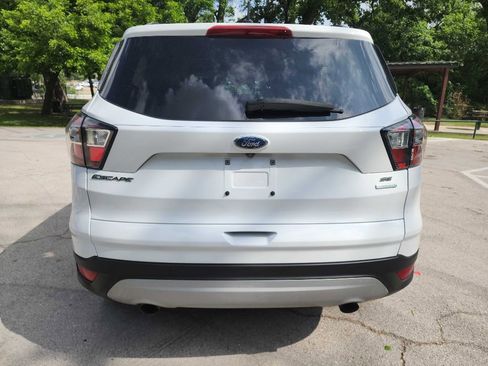 Used 2018 Ford Escape SE FWD image 6