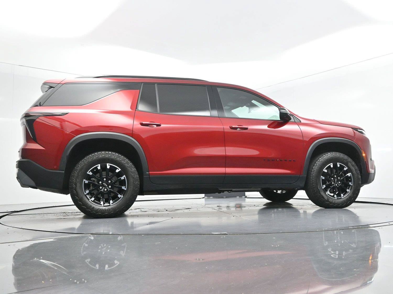 Used 2024 Chevrolet Traverse Z71 w/ Enhanced Driving Package AWD/4WD image 49