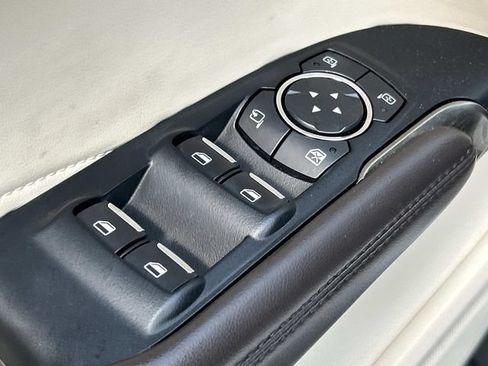 Used 2016 Lincoln MKC Reserve FWD image 33