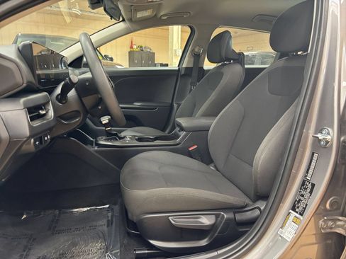 Used 2026 Kia K4 FWD image 25