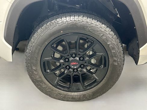Used 2024 Toyota Tundra SR5 AWD/4WD image 27