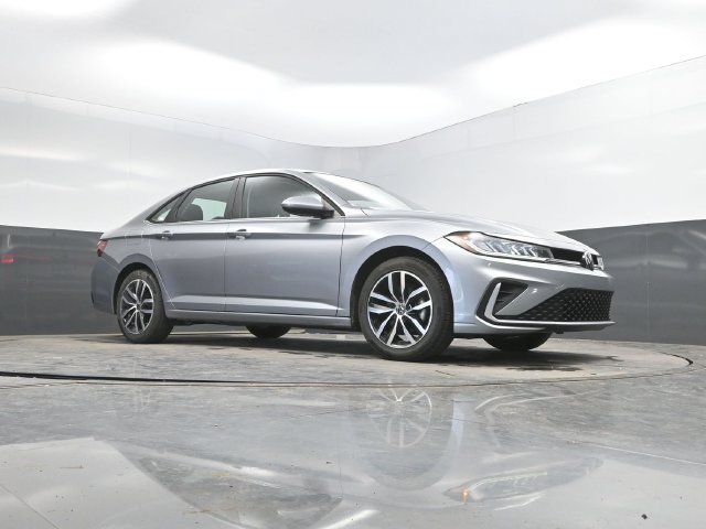 Used 2025 Volkswagen Jetta SE FWD image 44