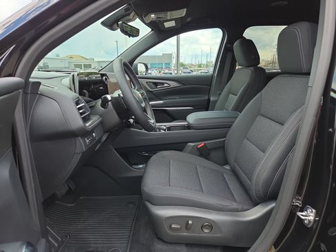 New 2026 Chevrolet Traverse LT w/ Driver Confidence Package FWD image 10