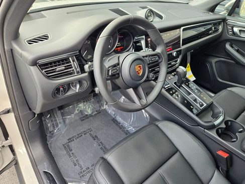 New 2026 Porsche Macan Turbo AWD/4WD image 4