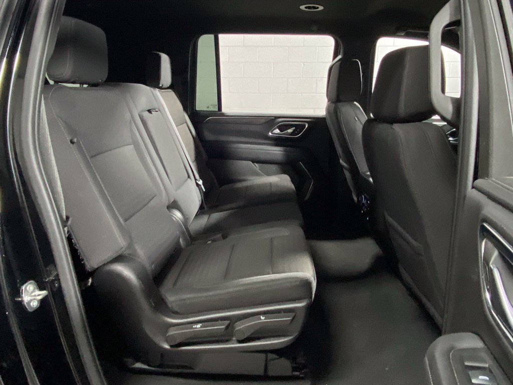 Used 2024 Chevrolet Suburban LS AWD/4WD image 30