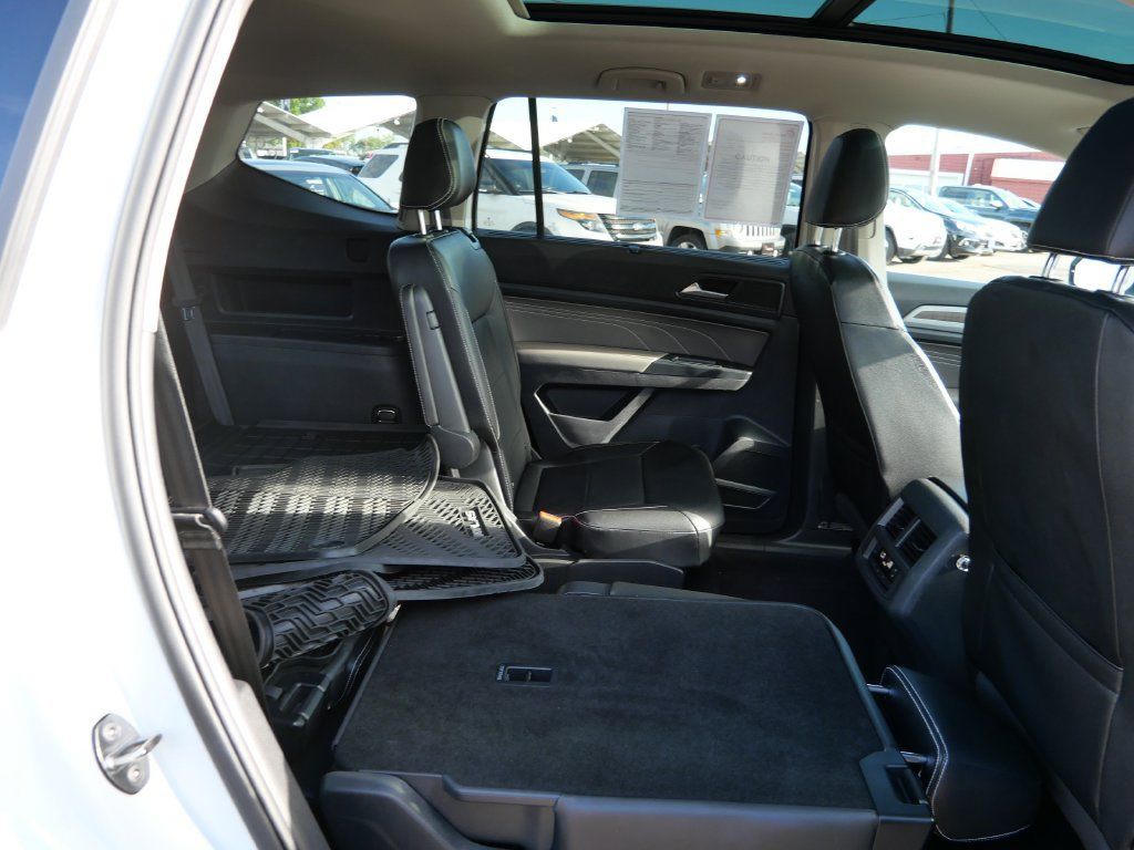 Used 2021 Volkswagen Atlas SEL AWD/4WD image 14