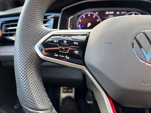 Certified 2025 Volkswagen Jetta GLI Autobahn image 21