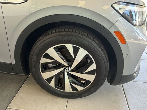 Used 2023 Volkswagen ID.4 Pro RWD image 10
