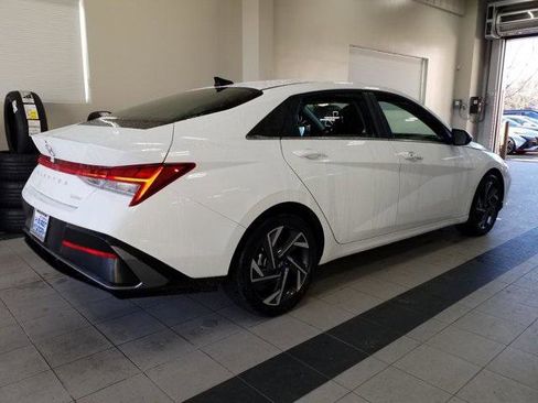 New 2026 Hyundai Elantra Limited image 21