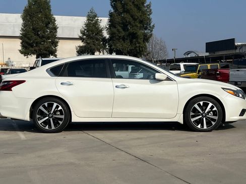 Used 2018 Nissan Altima 2.5 SR image 9