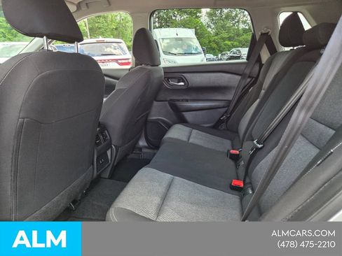 Used 2025 Nissan Rogue SV FWD image 8