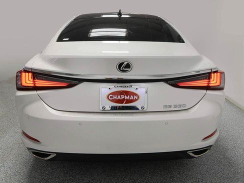 Used 2025 Lexus ES 350 w/ Premium Package FWD image 4