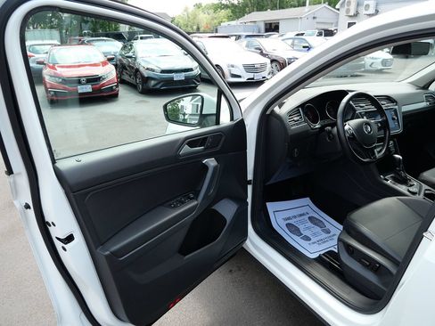 Used 2019 Volkswagen Tiguan S AWD/4WD image 16