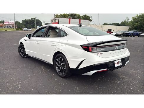 Used 2024 Hyundai Sonata SEL FWD image 5