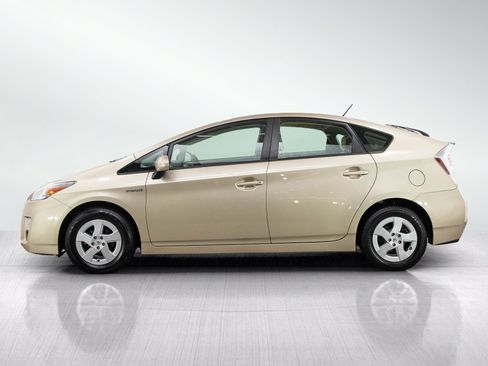 Used 2010 Toyota Prius FWD image 2