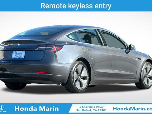 Used 2018 Tesla Model 3 Mid Range image 5