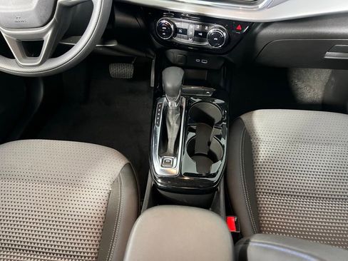 Used 2025 Chevrolet Trax LT image 16