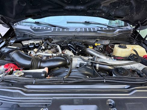 Used 2018 Ford F550 4x4 Regular Cab Super Duty image 20