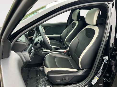 Used 2025 Kia K4 GT-Line w/ GT-Line Premium Package FWD image 7