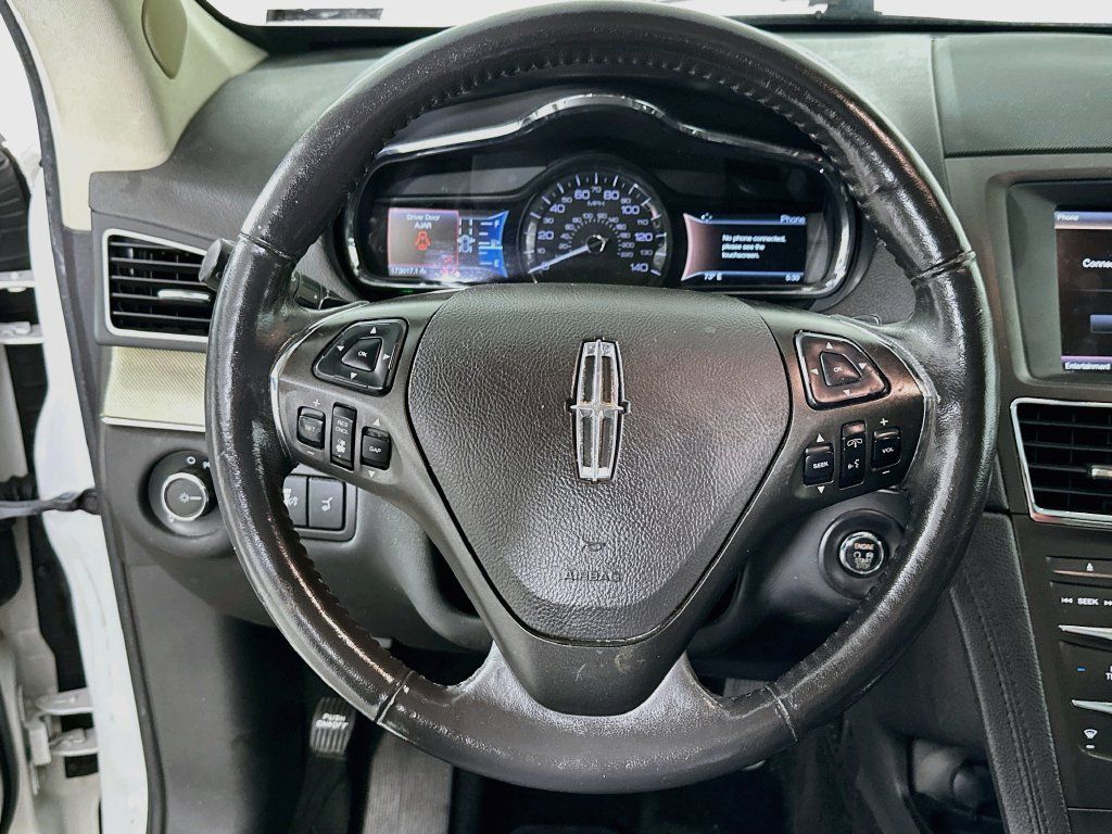 Used 2014 Lincoln MKT AWD w/ Equipment Group 201A image 18