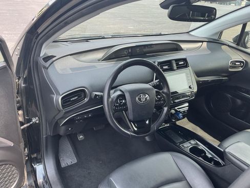 Used 2022 Toyota Prius XLE w/ Advanced Technology Package AWD/4WD image 18
