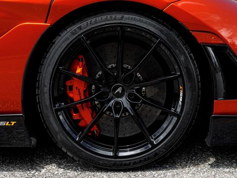 Used 2021 McLaren 765LT RWD image 14