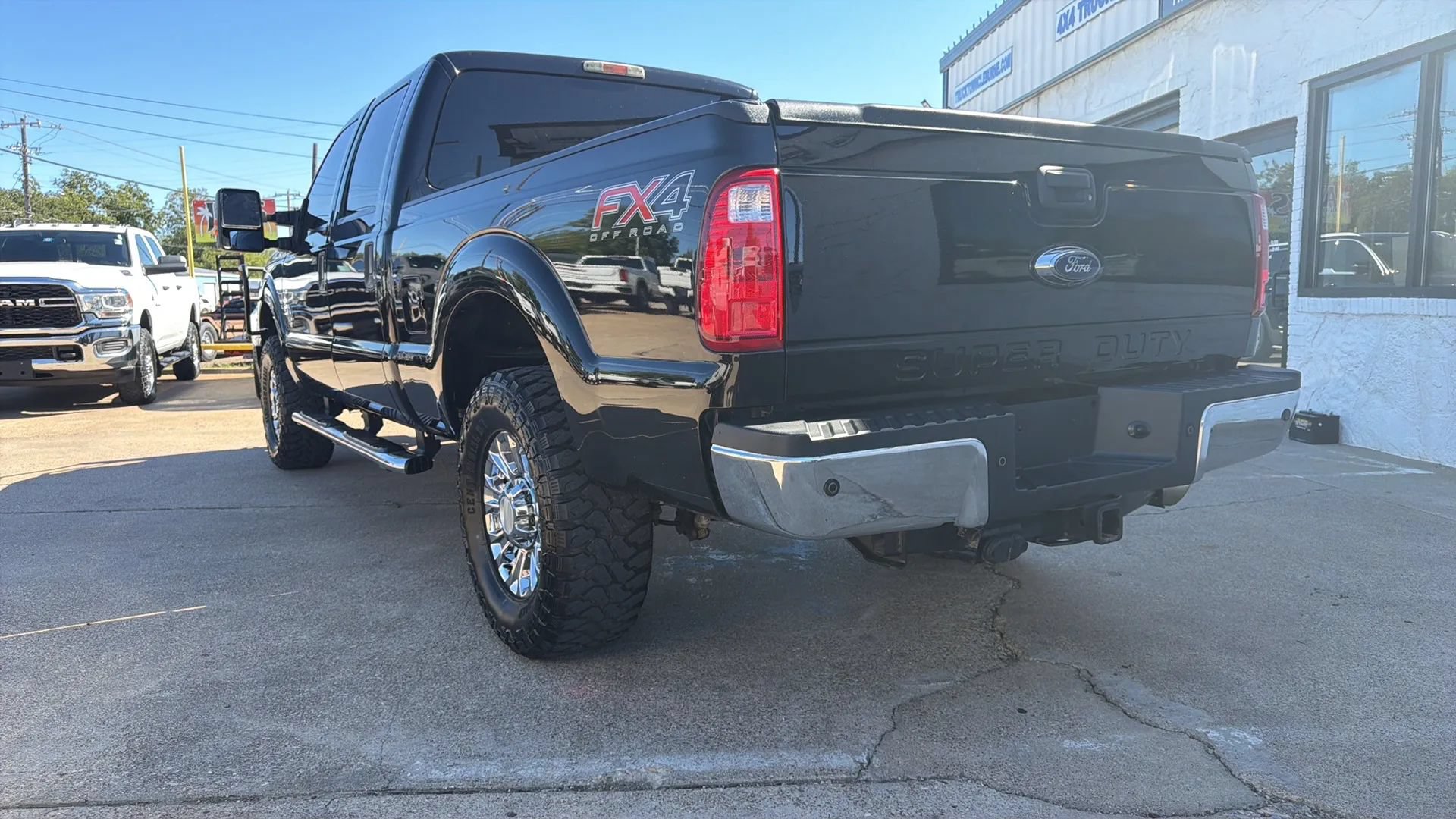 Used 2016 Ford F250 XLT w/ XLT Value Package AWD/4WD image 2