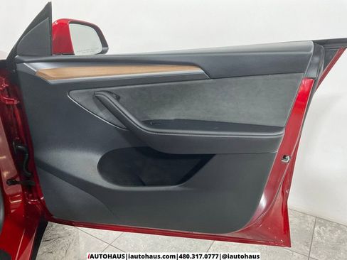 Used 2025 Tesla Model Y Long Range image 41