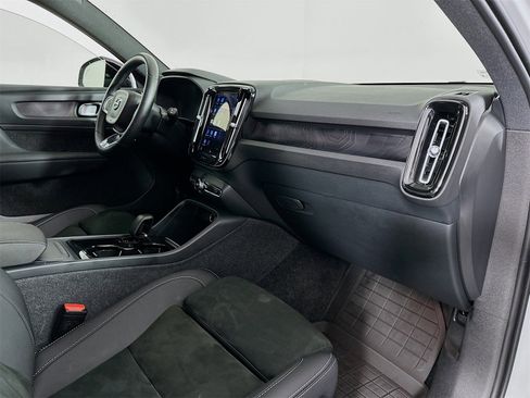 Used 2023 Volvo XC40 Recharge Ultimate w/ Protection Package Premier image 30