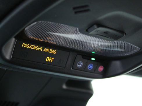 Certified 2024 Chevrolet Trax RS FWD image 21
