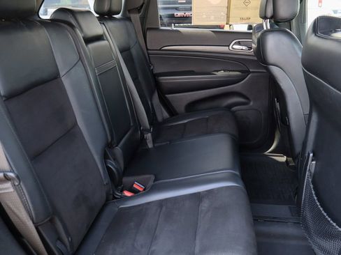 Used 2020 Jeep Grand Cherokee Altitude image 26