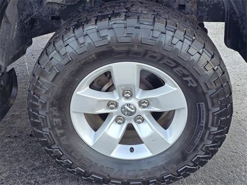 Used 2016 RAM 1500 Outdoorsman image 32