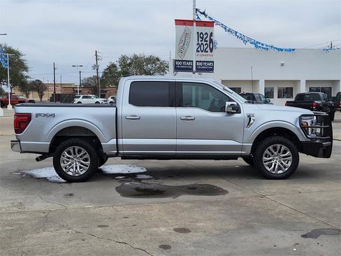 Used 2024 Ford F150 Lariat w/ FX4 Off-Road Package image 8