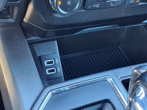 Used 2018 Ford F150 XLT w/ Equipment Group 302A Luxury AWD/4WD image 16