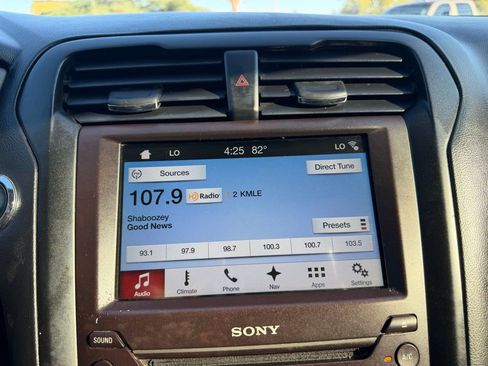 Used 2018 Ford Fusion Titanium image 33