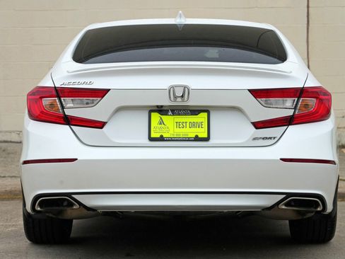 Used 2018 Honda Accord Sport image 10
