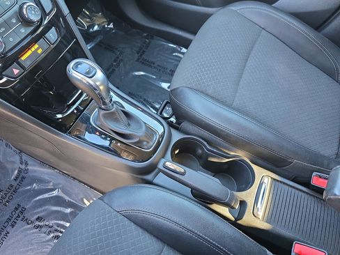 Used 2020 Buick Encore Preferred image 22