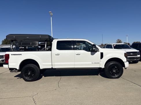 Used 2022 Ford F250 Lariat w/ Tremor Off-Road Package image 3