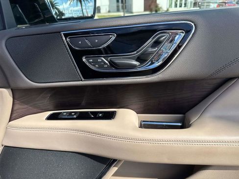 Certified 2024 Lincoln Navigator Reserve image 17