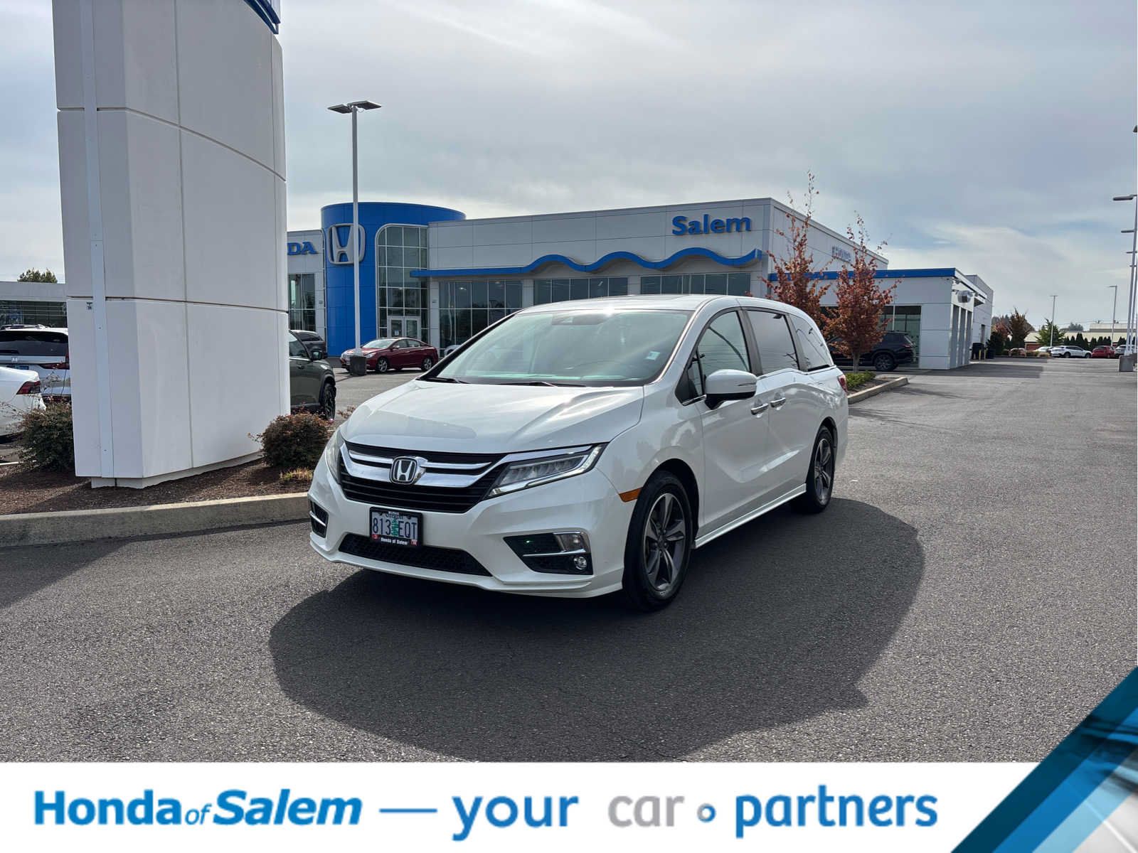 Used 2018 Honda Odyssey Touring image 1