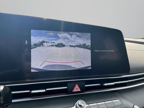 Used 2024 Hyundai Elantra SEL FWD image 20