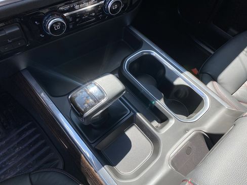 Used 2024 GMC Sierra 1500 Elevation w/ Preferred Package image 22