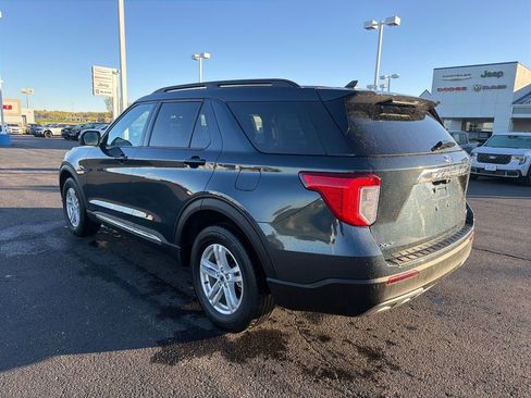Used 2024 Ford Explorer XLT w/ Equipment Group 202A AWD/4WD image 3