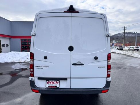 Used 2017 Mercedes-Benz Sprinter 2500 image 6