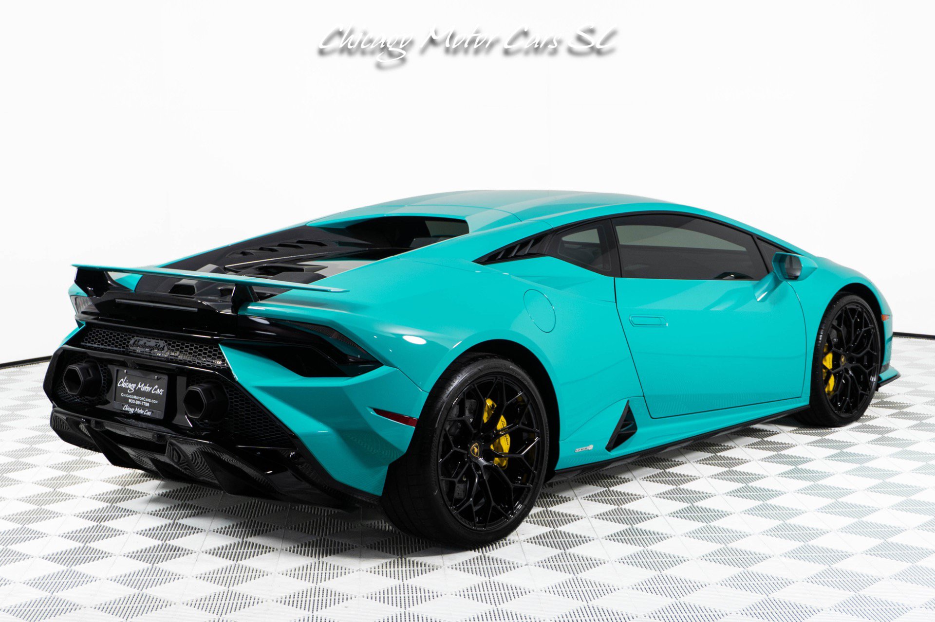 Used 2024 Lamborghini Huracan Tecnica RWD image 11